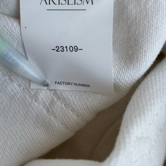 Women's Off-White Cargo Ankle Jeans - Picture 7 of 15